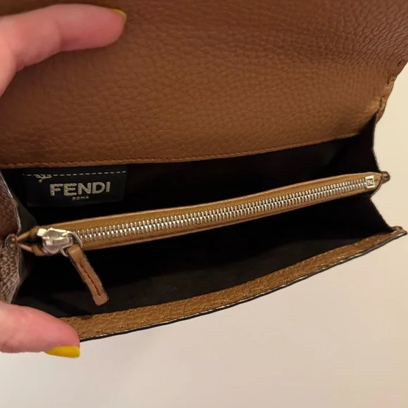 *Beautiful* Fendi - Selleria Peekaboo Long Wallet - Picture 8 of 13